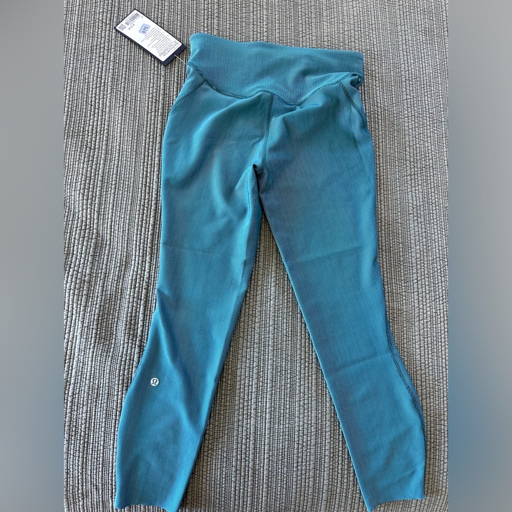 Lululemon NWT limited edition ribbed leggings